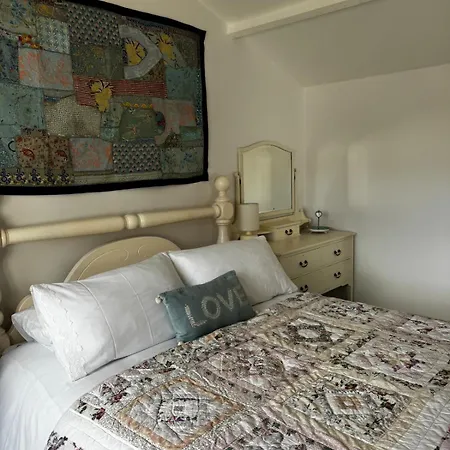 Shabby Chic In Kinvara *