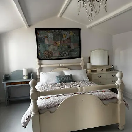 Shabby Chic In Kinvara بيت للعطل